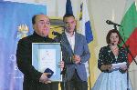 Кметът Димитър Николов награди изявени културни дейци на Бургас