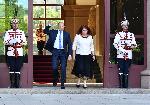 Президентът слезе при протестиращите(НОВИ СНИМКИ)