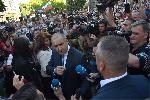 София - Президентът слезе при потестиращите пред "Дондуков"2