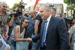 София - Президентът слезе при потестиращите пред "Дондуков"2