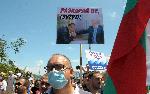 БУРГАС, плаж Росенец - масово нашествие на летовници пред лятната резиденция на Ахмед Доган