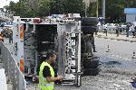 София - Катастрофирал камион до гара Подуяне