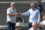 Протестиращи започнаха да се събират пред парламента