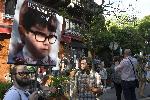София - 13-ти ден на антиправителствен протест - Масово пиене на Евробира с Петьо Еврото и осемте му джуджета