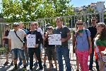 София - протестиращи чакат освобождаването на Петър Кърджилов