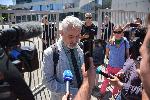 София - протестиращи чакат освобождаването на Петър Кърджилов