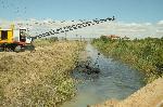 Бургас - Почистване на канал за морска вода на Солнците