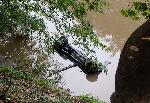 Кола е паднала в река Струма в близост до Кресна