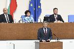 Мустафа Карадайъ обяви от парламентарната трибуна, че ДПС иска оставка и на премиера и на президента