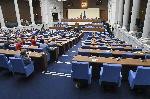 Парламентът заседава със събран кворум, Карадайъ напусна залата