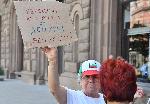София - Протест на родители срещу задължителното носене на маски в училище