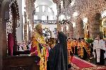 София - Охраната извежда протестиращите извън сградата на Народното събрание