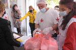 Бургас - Раздаване на помощи по програма "Храни"