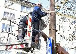 Софиия - Монтиране на коледна украса