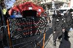 София -   Първи ваксинационен център пред Столичната РЗИ - COVID-19