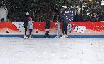 Безплатна ледена пързалка с изкуствен лед зарадва варненци по празниците
