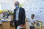 Министърът на образованието и науката Красимир Вълчев посети 143-то ОУ „Георги Бенковски“ в столицата