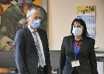 София - Министърът на образованието и науката Красимир Вълчев е на посещение в 143-то ОУ „Георги Бенковски“