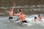 В Любимец и Свиленград скачаха за кръста в река Марица
