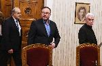 София - Консултации- Атака