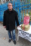 Варна - Росен Марков с пандемична мартеница