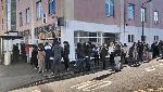 Стотици българи чакат на опашка за гласуване в Бристол, Великобритания и в Диценбах, Германия