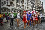 София - Циркови артисти в ретро трамвай