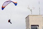 Делтапланерист прелетя опасно до Морското казино