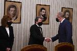 София- Кконсултации- Има такъв народ