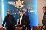 Здравният министър с брифинг