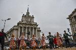 Ансамблите "Българе“ и "Чинари" танцуваха на протест