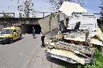 СОФИЯ - кв. Слатина - куриоз - катастрофа с камион, опитал да мине под нисък мост