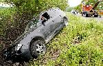 БМВ удари мъж, спрял да помогне при катастрофа близо до Хасково