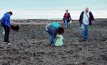 Бургас – Почистване на плажа