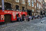 Лондон се събужда за културния живот с изложба на Banksy
