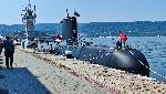Голяма турска подводница акостира на морска гара Варна