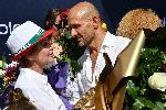 СОФИЯ - Летище София - Посрещане на олимпийските ни шампионки от ансамбъла по художествена гимнастика