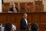 Парламентът с извънредно заседание