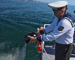 Изпратиха дългогодишен варненски журналист с морско погребение