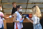 София - БЧК раздават листовки за ползата от ваксините