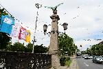София - Кабел с тениски на Орлов мост