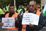 Служители от бранш "Пътища" излязоха на протест пред регионалното министерство