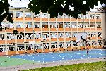 София - празно училище