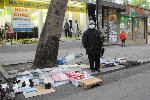 Импровизиран бабешки пазар на централната улица в Бургас