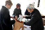 София - Раздаване на тестове за столичните училища