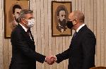 Президентът започна консултации с парламентарно представените партии - ДПС
