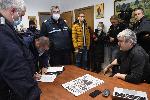 София - Запечатват офиси на вестник'Труд'