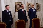 '' Възраждане '' на консултации при президента