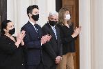 София - Румен Радев награди Хосе Карерас