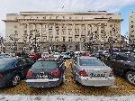София - мобилни лаборатории пред сградите на НС